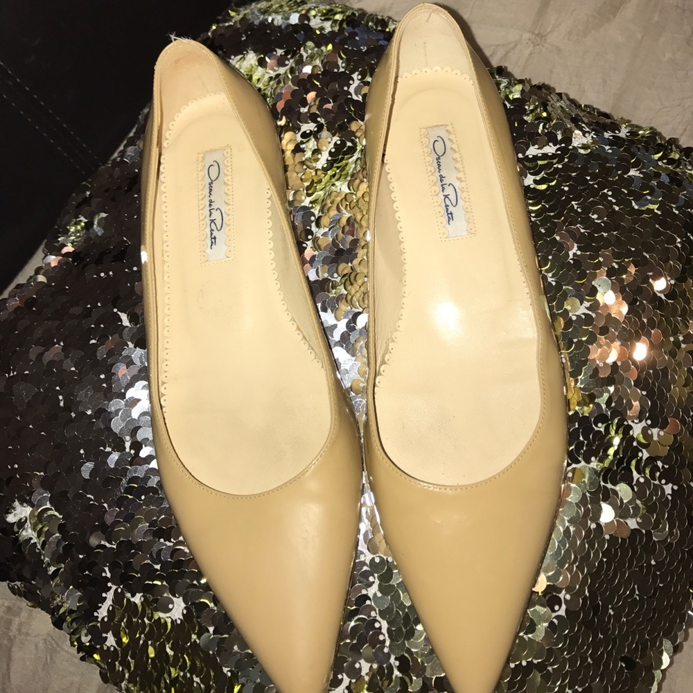 Oscar de la renta patent leather nude point flats